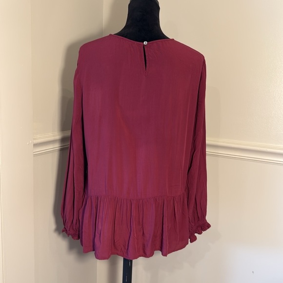2/$20 Jodifl Women’s Size Medium Burgundy Peplum Blouse Floral Embroidery - Picture 7 of 8